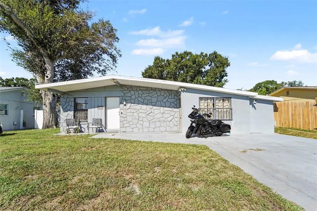 4834 Alvarado Drive, TAMPA