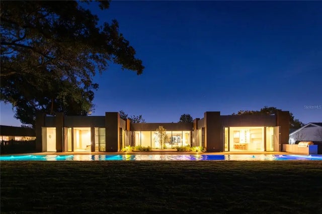 8966 Easterling Drive, ORLANDO