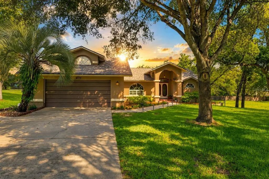8171 Chaucer Drive, WEEKI WACHEE
