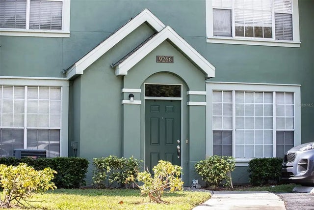 9266 Lake Chase Island Way 9266, TAMPA