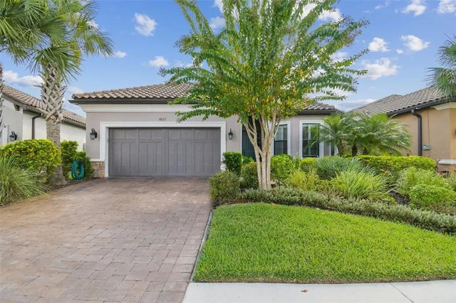 8621 Grand Alberato Road, TAMPA