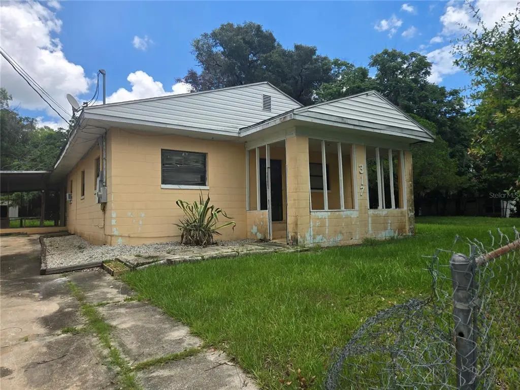 317 S Frankfort Avenue, DELAND