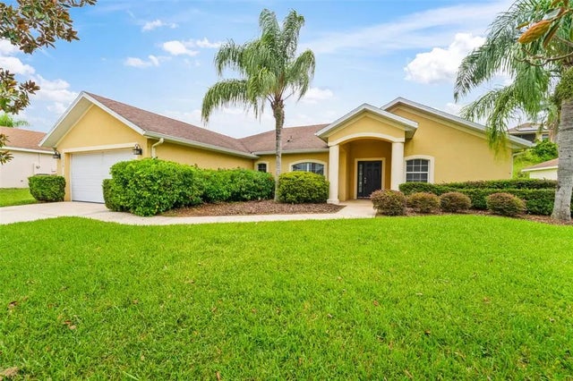 13039 Antique Oak Street, CLERMONT