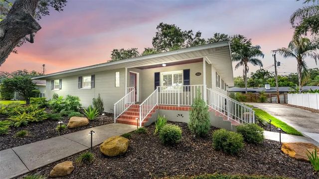 1522 Del Crest Place, LAKELAND