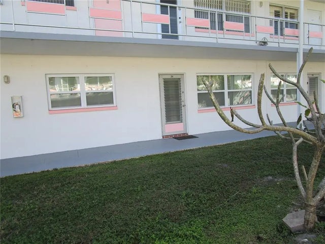 5876 21st Street N 3, ST PETERSBURG