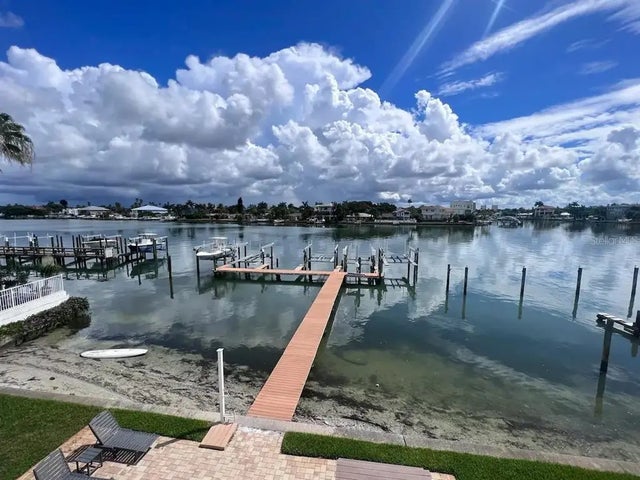 10109 Gulf Boulevard 202, TREASURE ISLAND