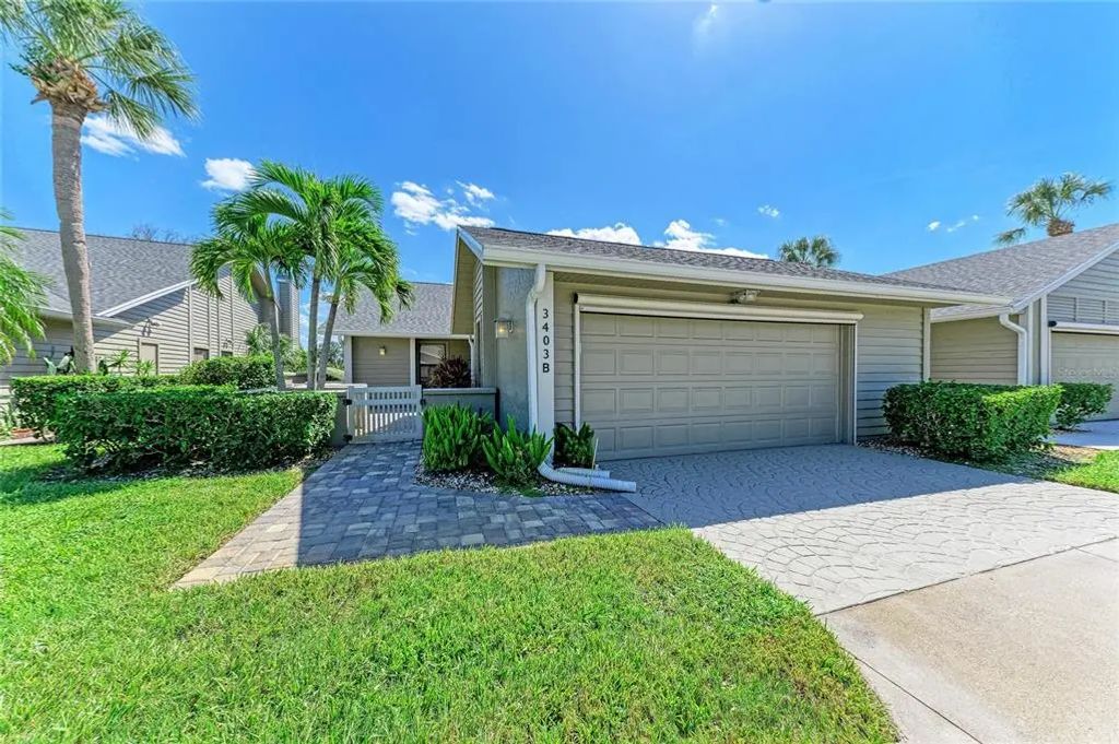 3403 Avenida Madera B, BRADENTON