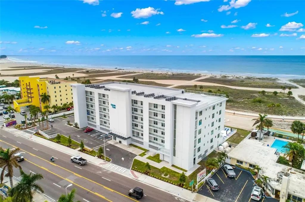 11500 Gulf Boulevard 304, TREASURE ISLAND