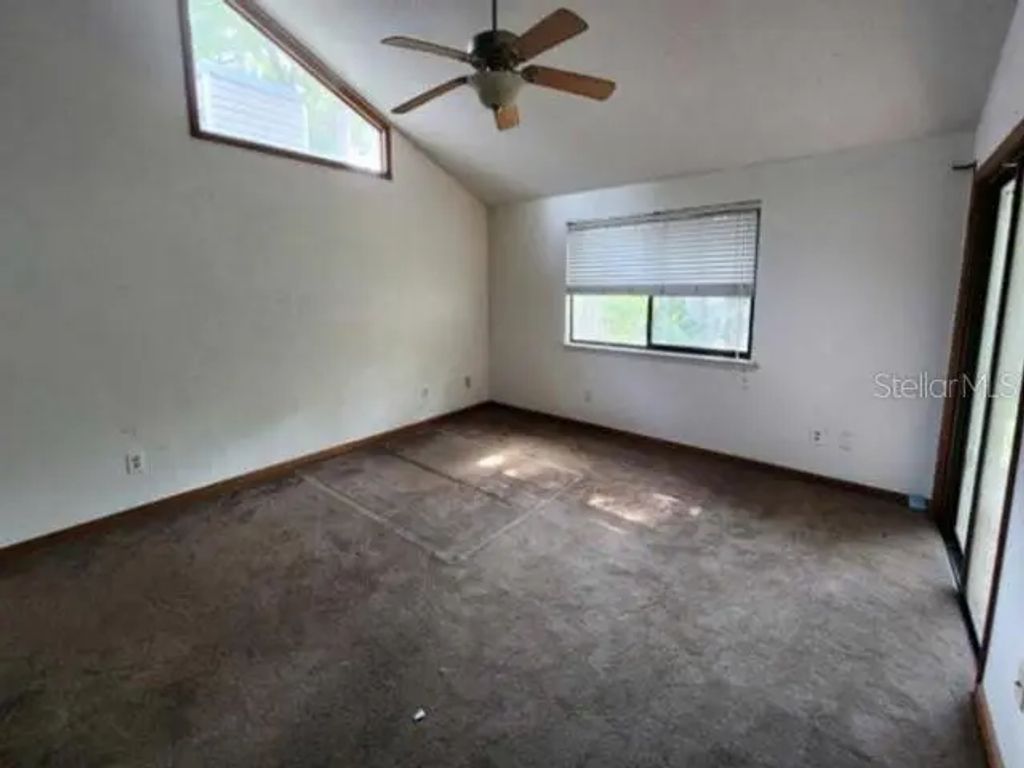 9 of 13 - 270 Amberwood Court, ORMOND BEACH, FL