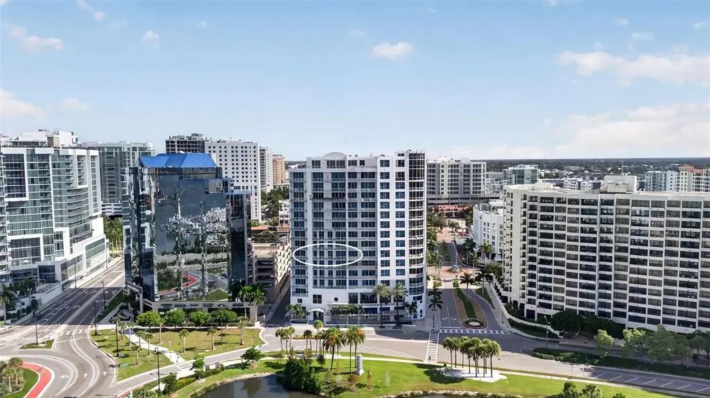 1233 N Gulfstream Avenue 401, SARASOTA