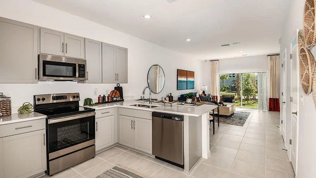 8677 Daybreak Street, SARASOTA