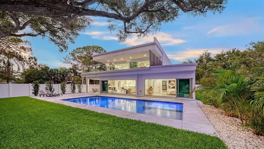 2050 Euclid Terrace, SARASOTA