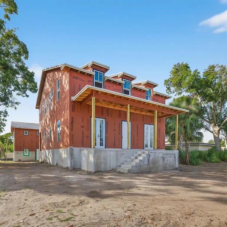 808 39th Avenue Ne, ST PETERSBURG