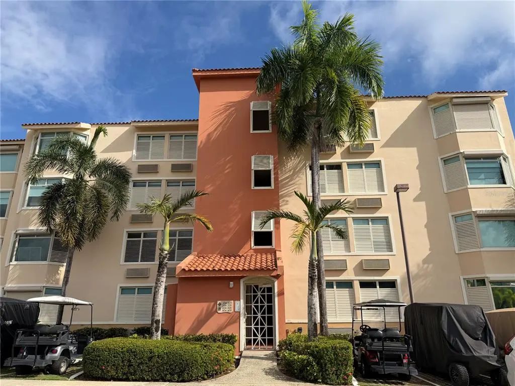 Apt B-205 Cond. Harbour Points, HUMACAO