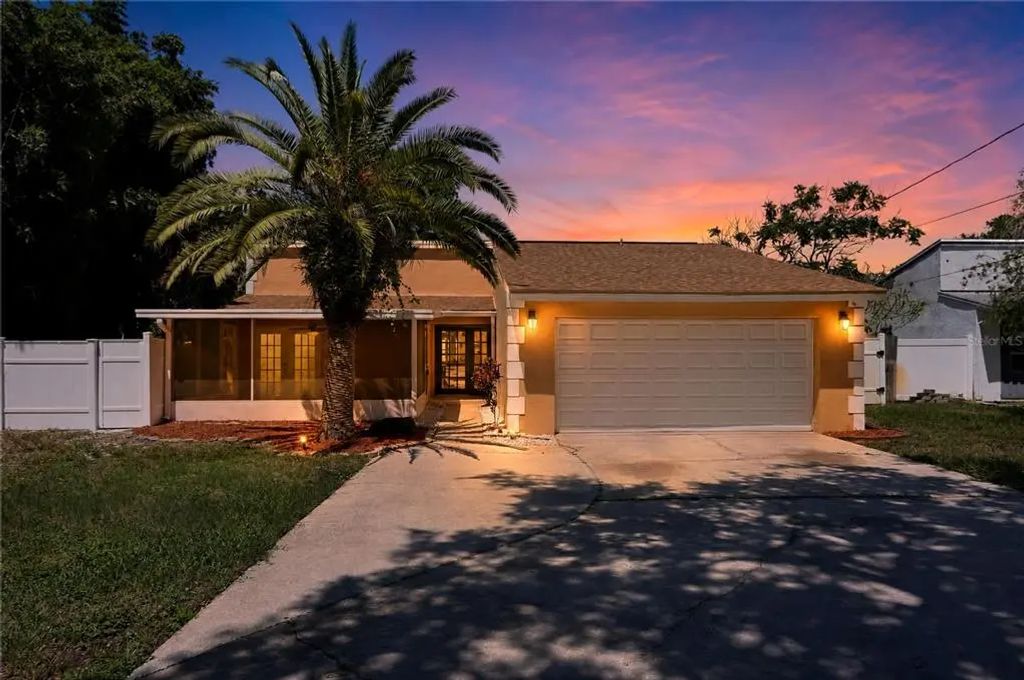 915 Semnole Boulevard, TARPON SPRINGS