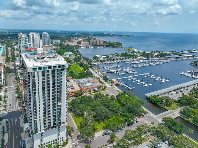 1 Beach Drive Se 811, ST PETERSBURG