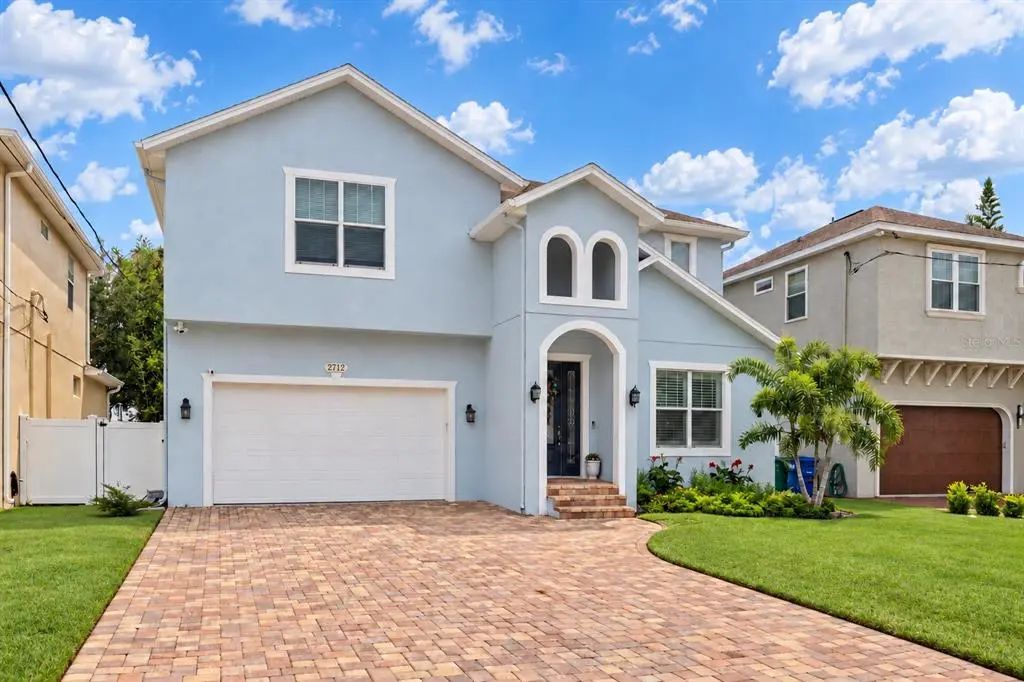 2712 W Gray Street, TAMPA