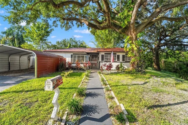 2005 E Crenshaw Street, TAMPA