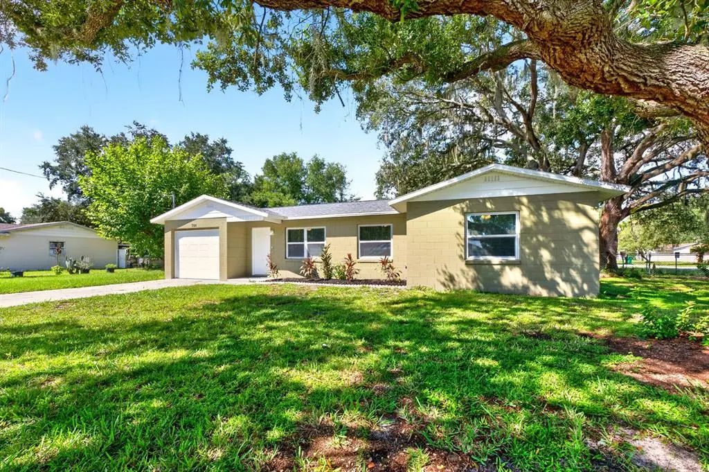 706 Elm Avenue, FRUITLAND PARK