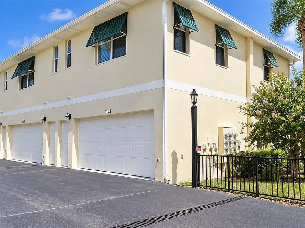 1103 Islamorada Lane, TAMPA