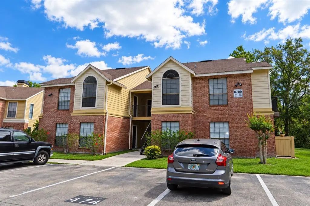 8709 Fancy Finch Drive 102, TAMPA