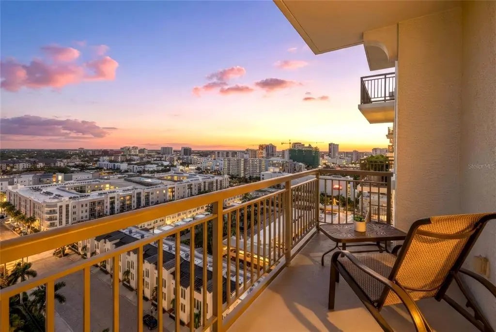 800 N Tamiami Trail 1512