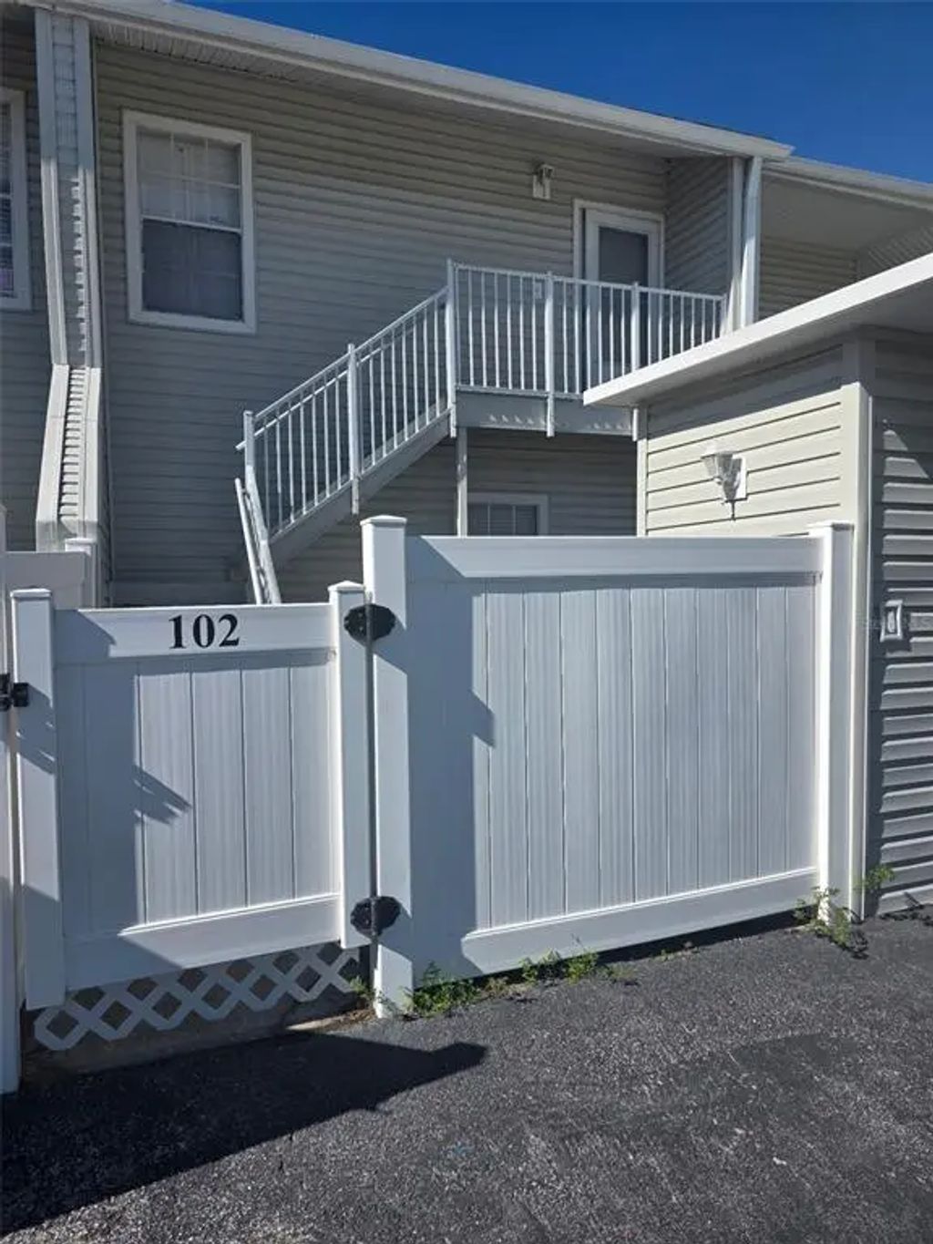 8350 Savannah Trace Circle 102, TAMPA