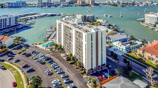 255 Dolphin Point 407, CLEARWATER BEACH
