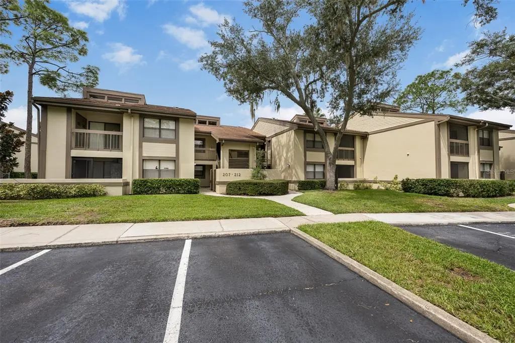 210 Woodlake Wynde, OLDSMAR