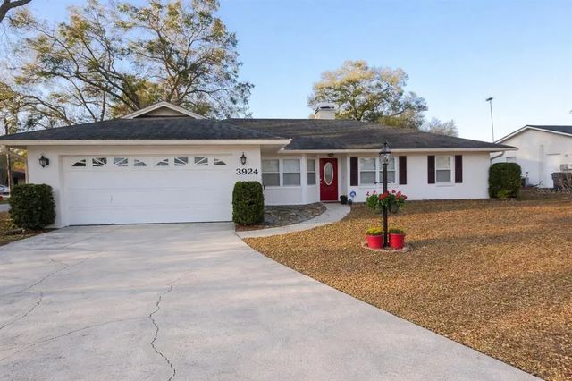 3924 Crews Lake Drive, LAKELAND