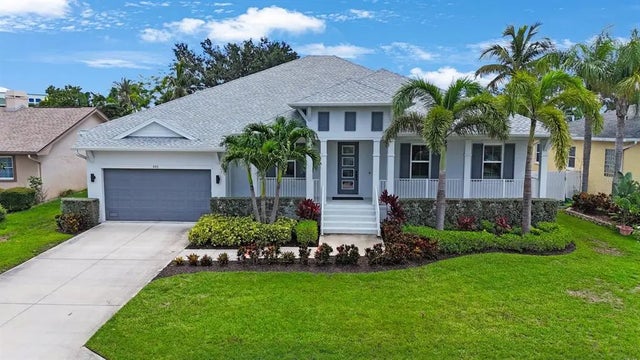 425 4th Avenue N, TIERRA VERDE