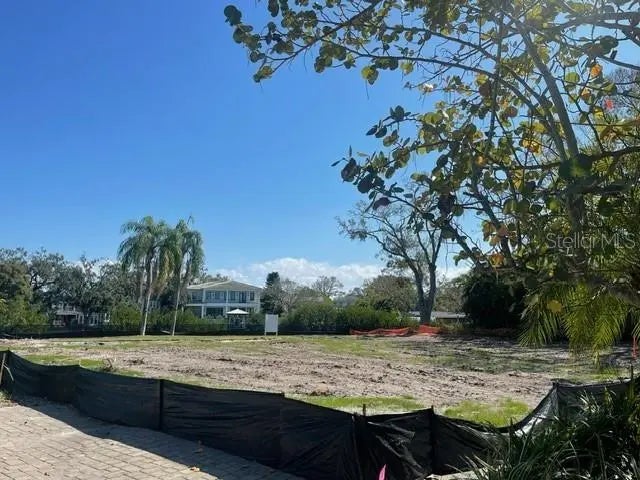 533 Suwanee Circle, TAMPA