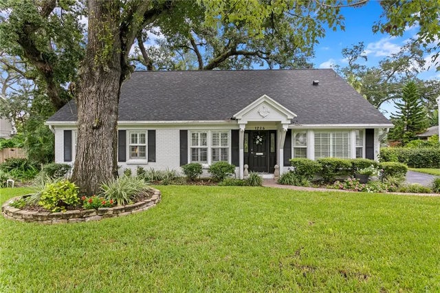 1206 S Suffolk Drive, TAMPA