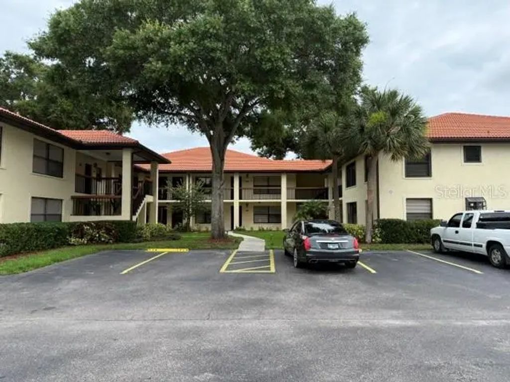 1711 Hammock Pine Boulevard 1711, CLEARWATER
