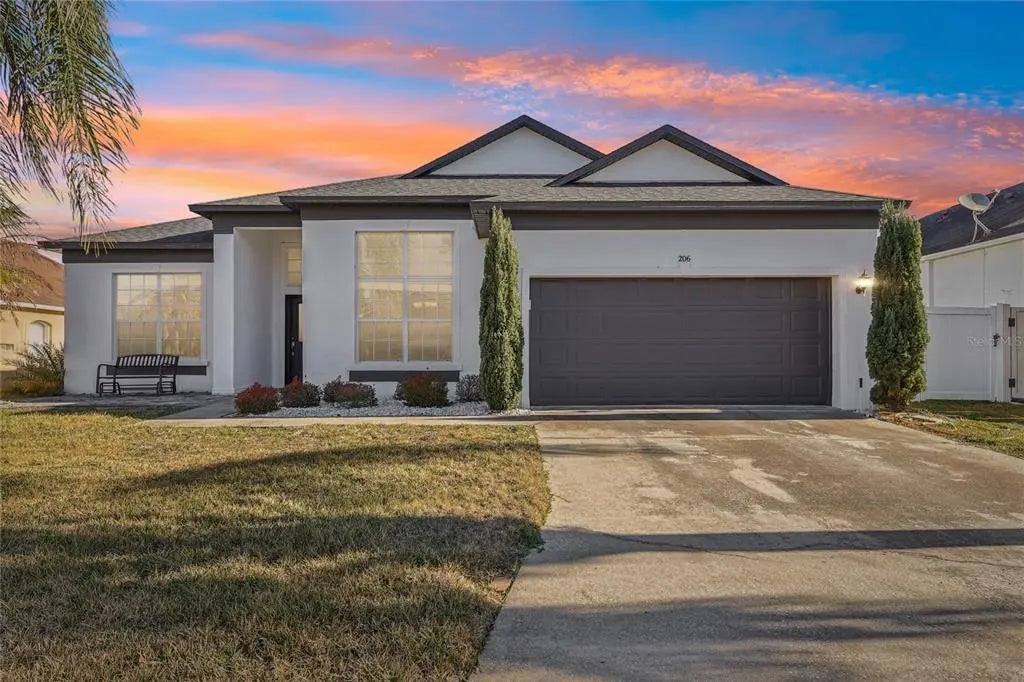 206 Boxwood Drive, DAVENPORT