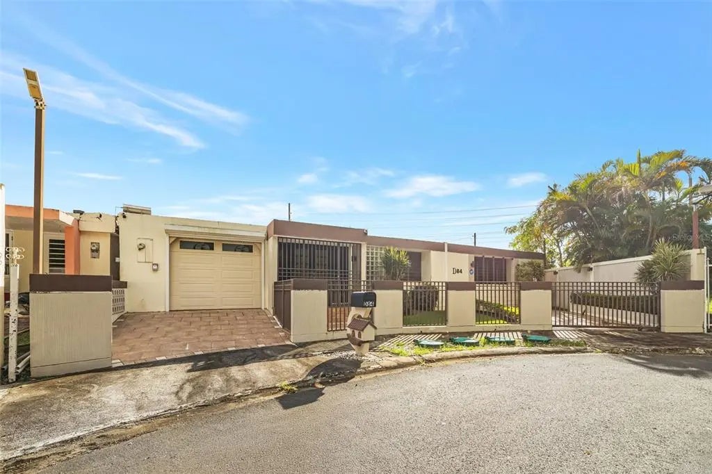 Saragoza St. Urb. Villa EspaÑa D-84, BAYAMON