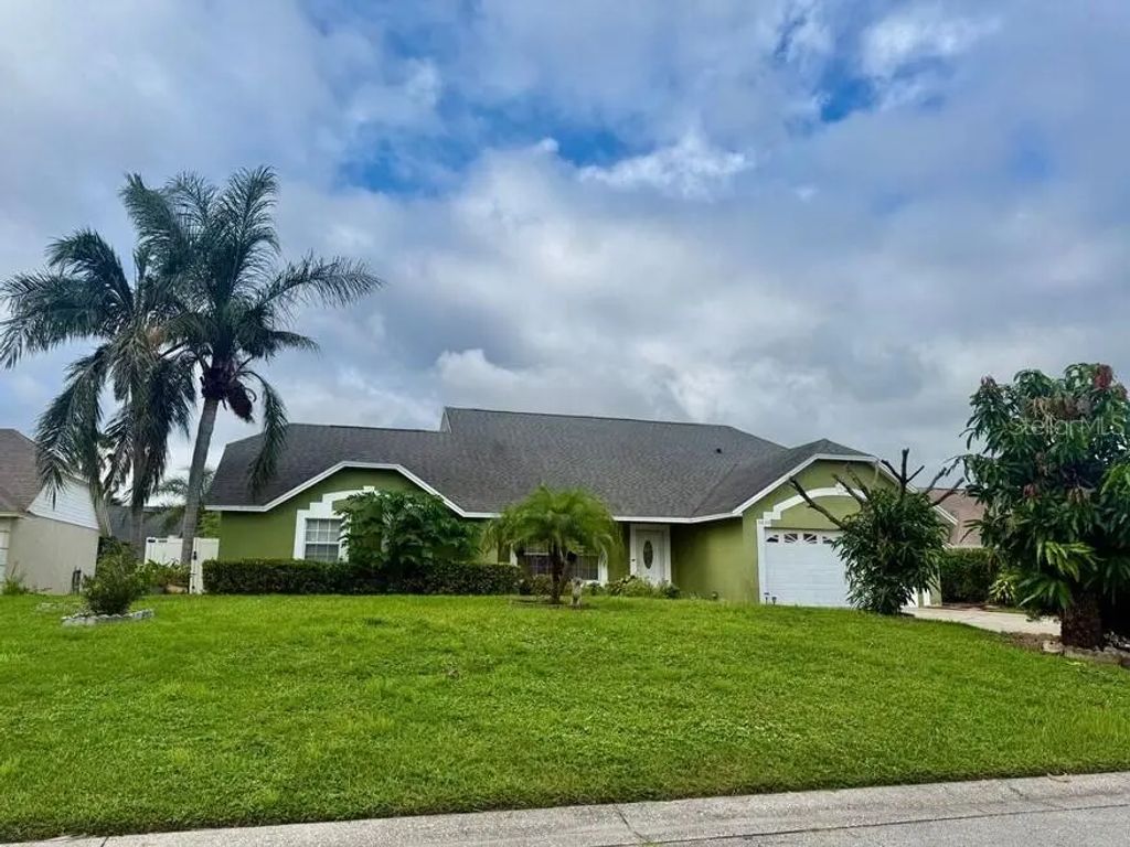 5624 Mandarin Court, DAVENPORT