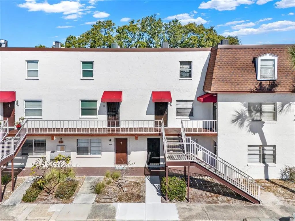 9125 Tudor Drive D109, TAMPA