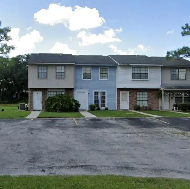 1444 Ridge Lake Court, LAKELAND