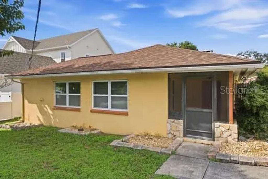 17 Jeff Road, LARGO