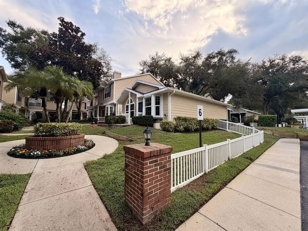 2416 Hounds Trail, PALM HARBOR