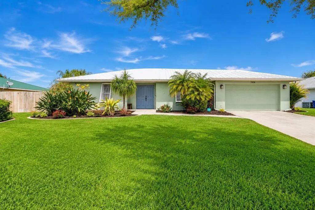 7926 Cypress Lake Drive, SARASOTA