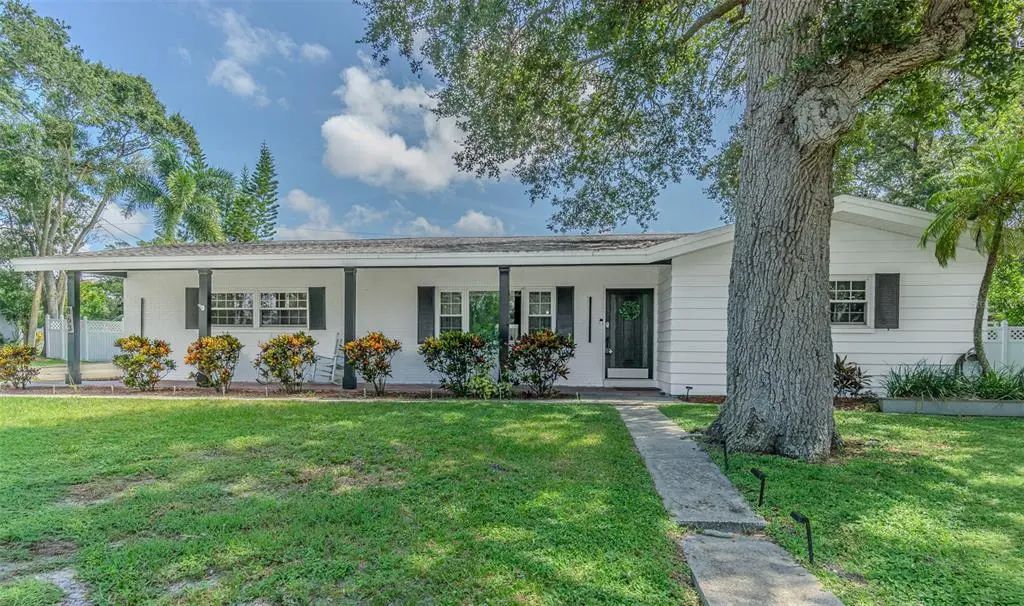 863 Bay Breeze Terrace, LARGO