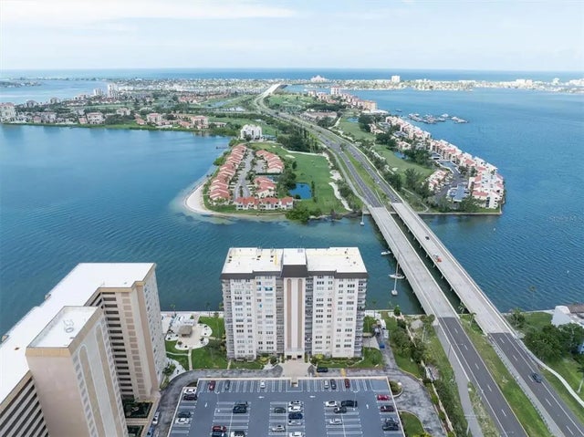 5220 Brittany Drive S 1008, ST PETERSBURG
