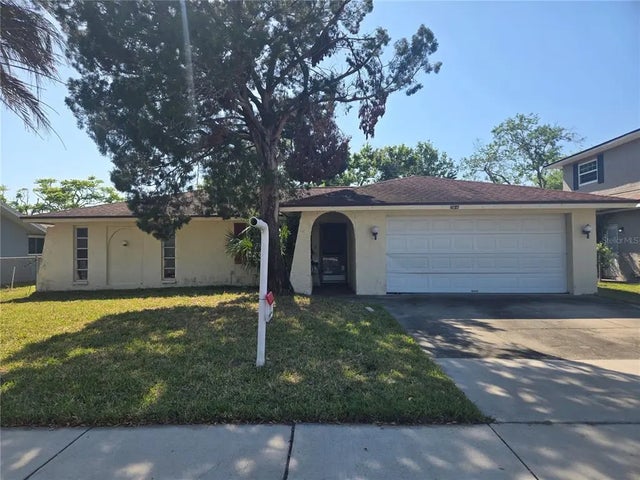 704 Lemonwood Drive, OLDSMAR