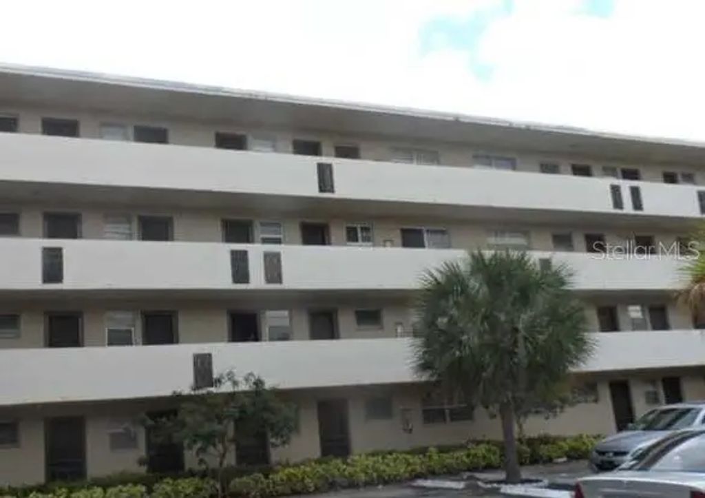 1690 Ne 191th Street 315, MIAMI