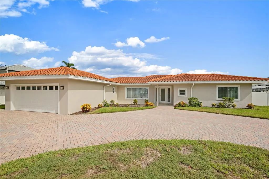 136 Bayside Drive, CLEARWATER