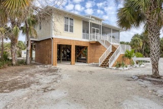 Gulf Shores Realty: 55 e2dd695592a2a378db9d7febc9470876 s