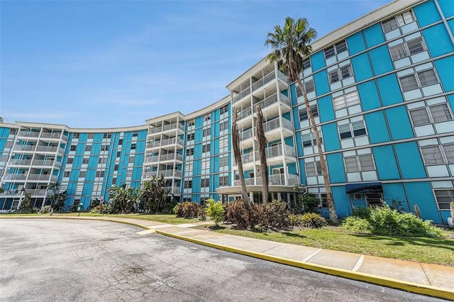 3315 58th Avenue S 605, ST PETERSBURG