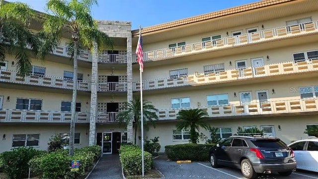 5725 80th Street N 107, ST PETERSBURG
